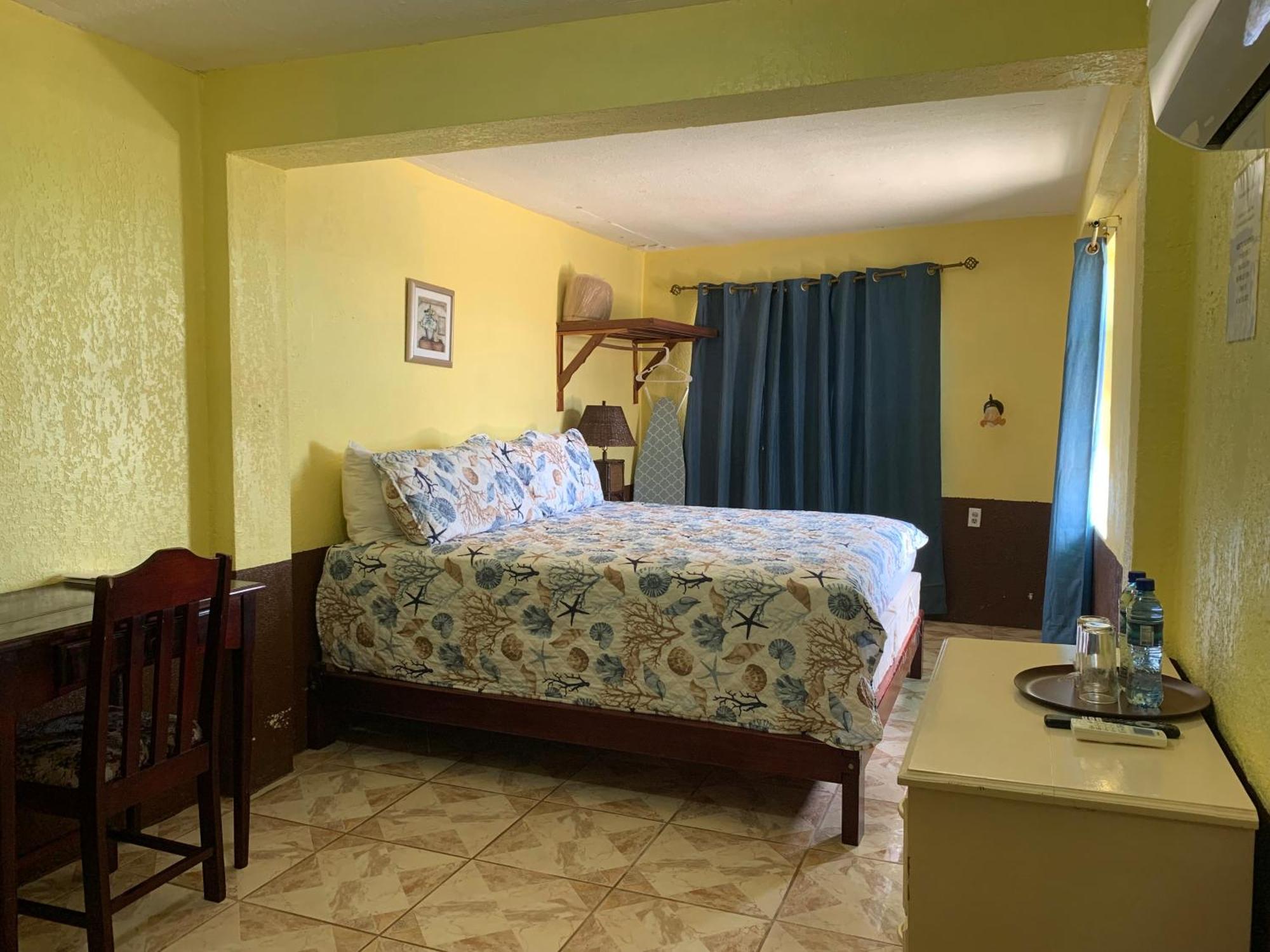 Bonefish Hotel Dangriga Exterior foto